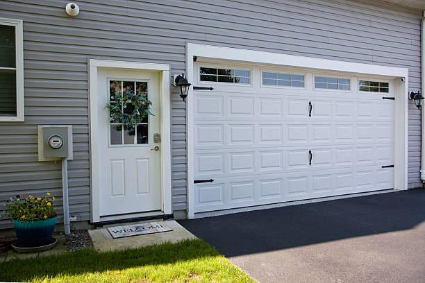 24/7 Emergency Garage Door Roller Replacement experts in Fountain Valley, CA